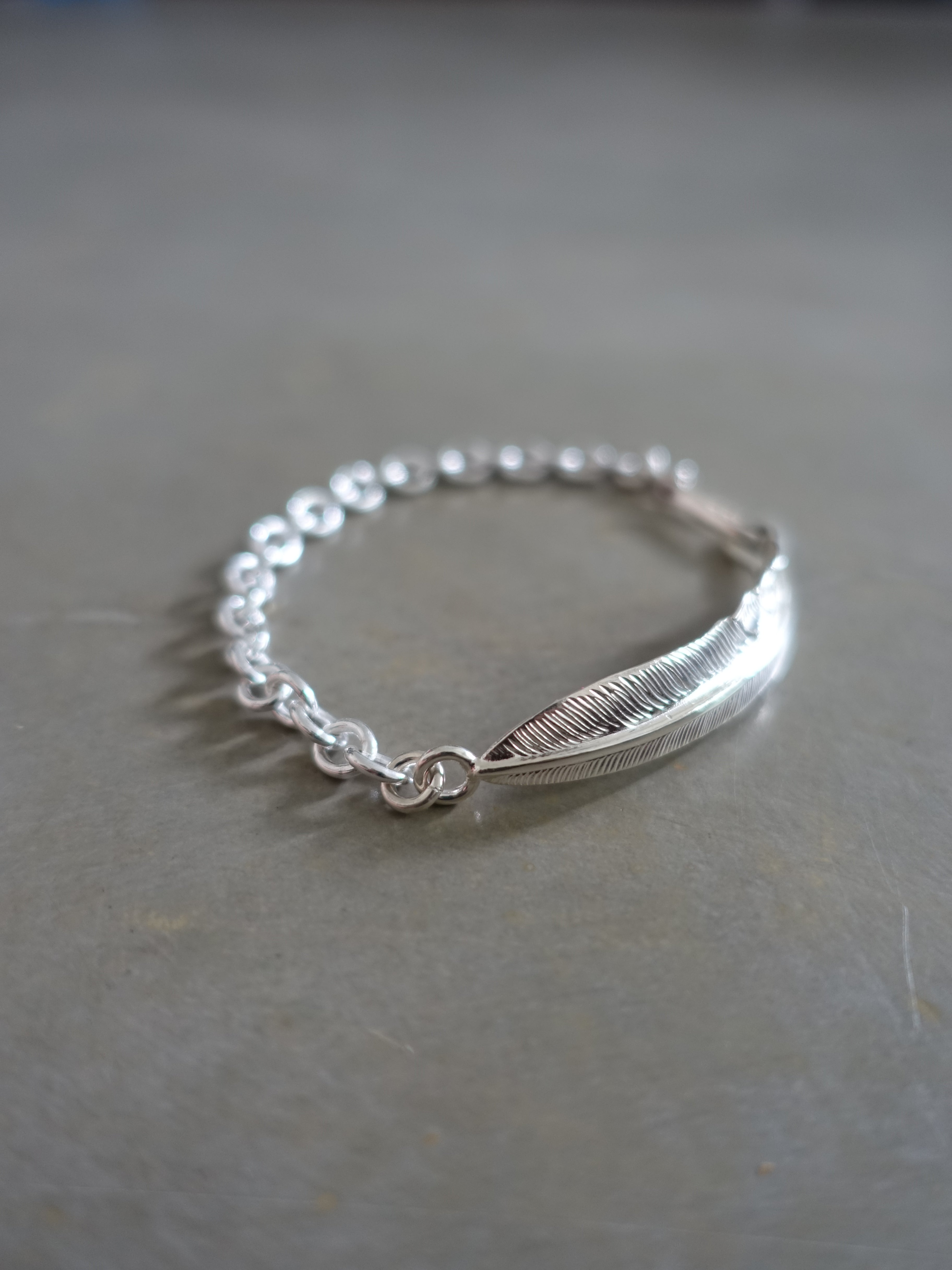 BR-151 - Kazekiri Feather Chain Bracelet