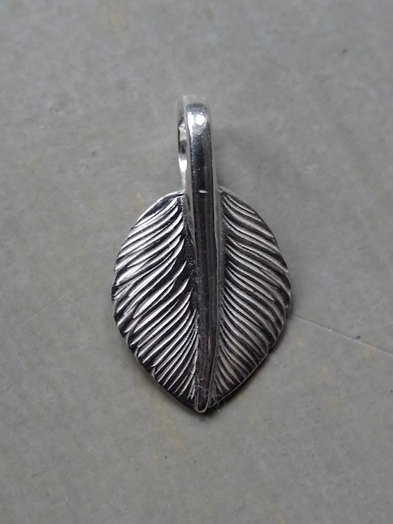 P-266L - Heart Feather - Large - Left
