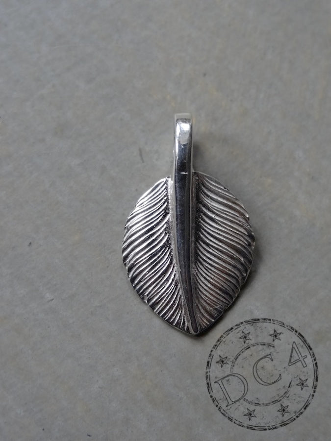 P-523R - Heart Feather - Medium - Right