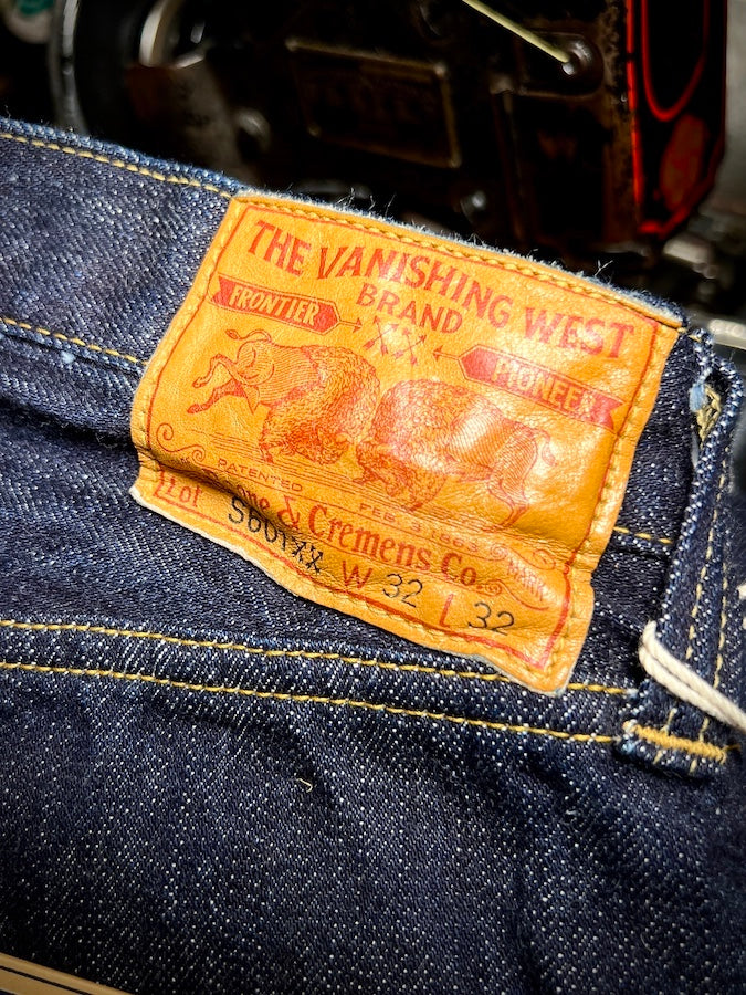 "Lot 601 XX 1945" - CROTCH RIVET JEANS - SECOND HALF OF 1945 WORLD WWⅡ MODEL - Original 14oz Selvedge Denim