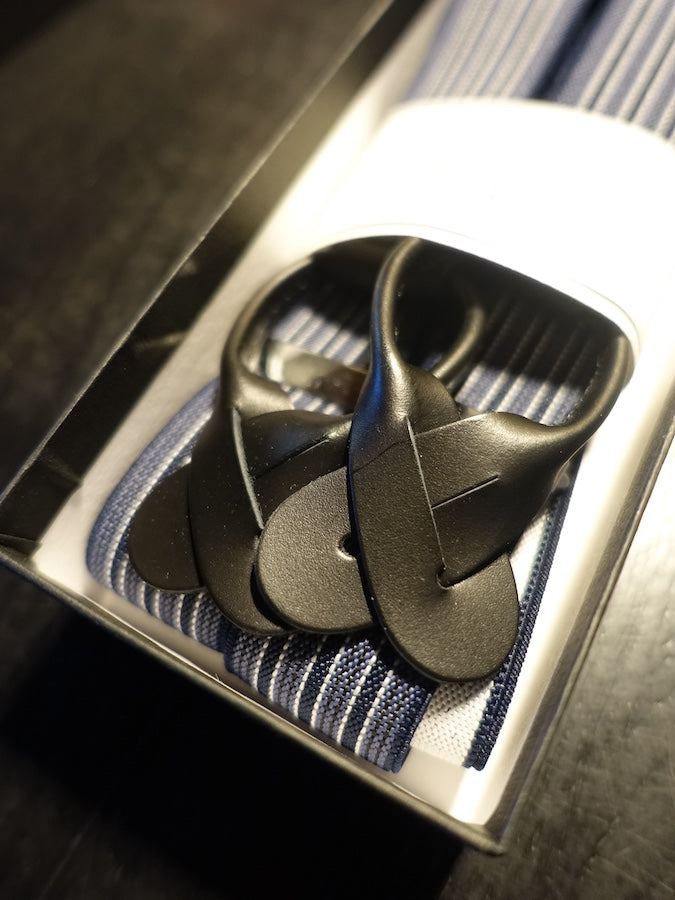 GLAD HAND & Co. - Suspender with embossed leather patch and loops - Navy