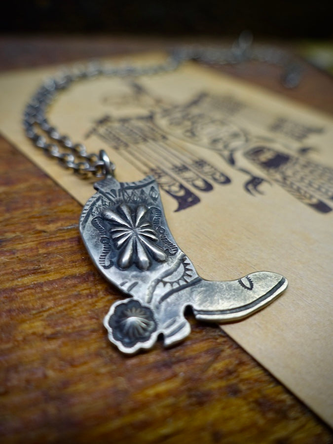 HOZHO - Western Boots - Pendant