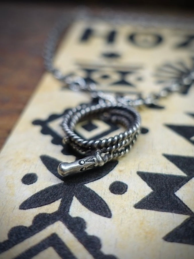 HOZHO - Cowboy Bull Whip - Pendant