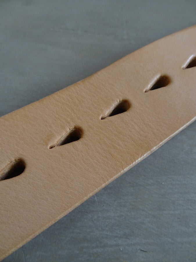 W001 - Super Heavyweight - Curved Leather Belt - Tan - The strongest belt you can get !