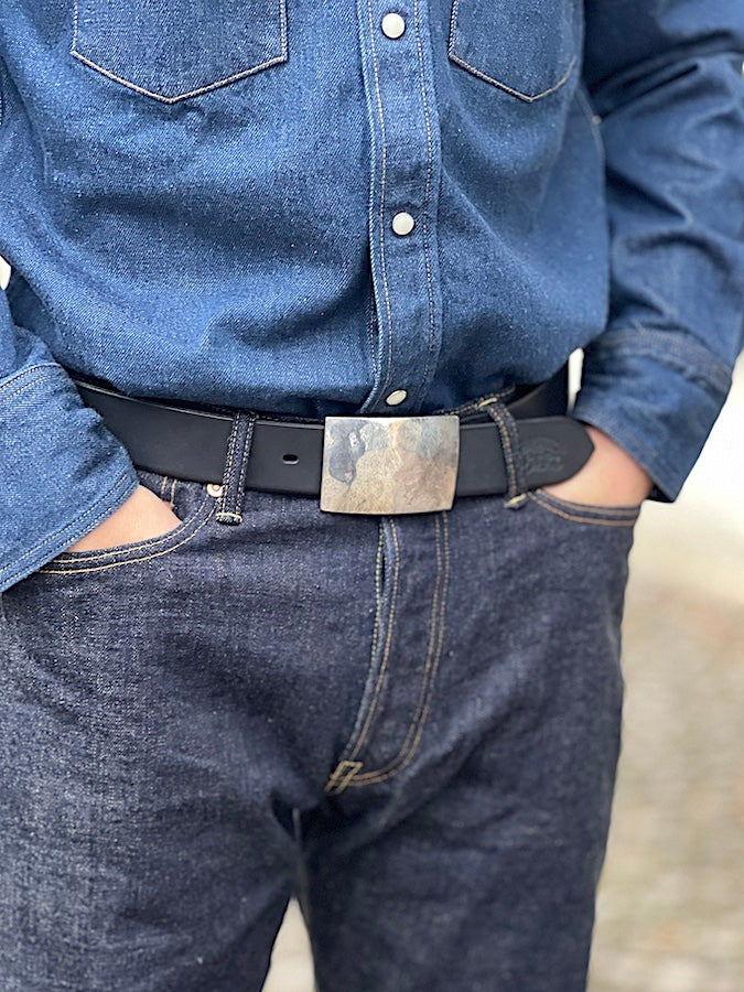 Studio D'Artisan - B-83 - Handmade Flat Buckle - Cow Leather Belt - Black