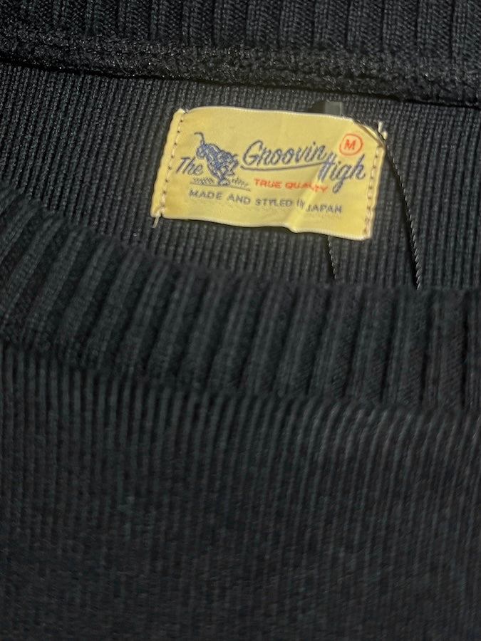 The GROOVIN HIGH - 1950s Heavy Knit Pocket Sweatshirt - Black
