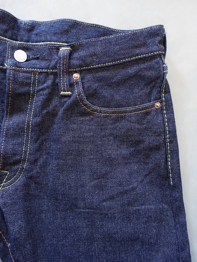 The Strike Gold SG3105【COOL】Series - 17oz Selvedge Denim - Dark Indigo Warp & Grey Weft - Left Hand Twill - STYLISH STRAIGHT