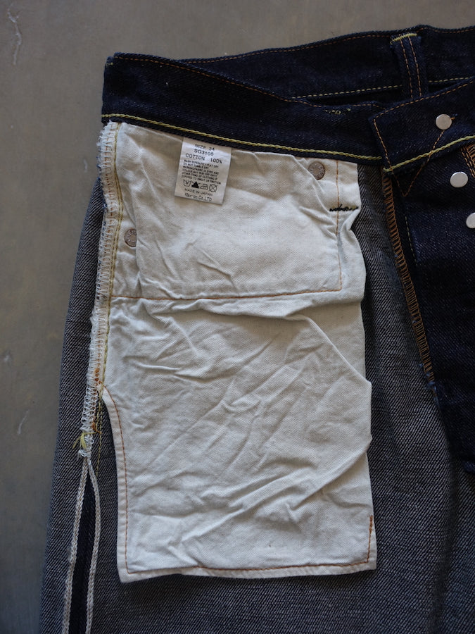 The Strike Gold SG3105【COOL】Series - 17oz Selvedge Denim - Dark Indigo Warp & Grey Weft - Left Hand Twill - STYLISH STRAIGHT