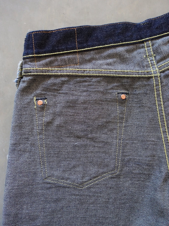 The Strike Gold SG3105【COOL】Series - 17oz Selvedge Denim - Dark Indigo Warp & Grey Weft - Left Hand Twill - STYLISH STRAIGHT