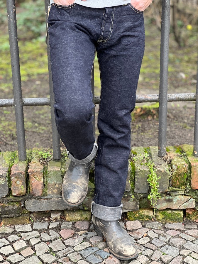 The Strike Gold SG5105【CLASSIC】Series - 15oz Slub Selvedge Denim - Right Hand Twill - Gray Weft - STYLISH STRAIGHT