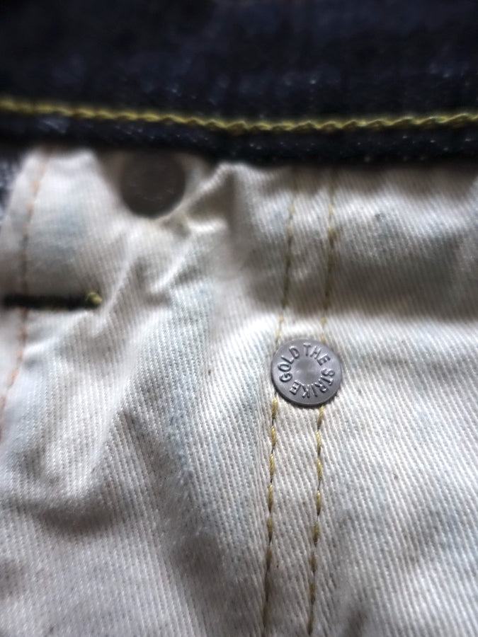 The Strike Gold SG7103【SUPER SLUBBY】Series - 17oz Horizontal Super Slub Selvedge Denim - Right Hand Twill - CLASSIC STRAIGHT