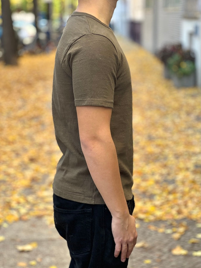 UES - NO.8 SLUB NEP SHORT SLEEVE T-SHIRT - Olive