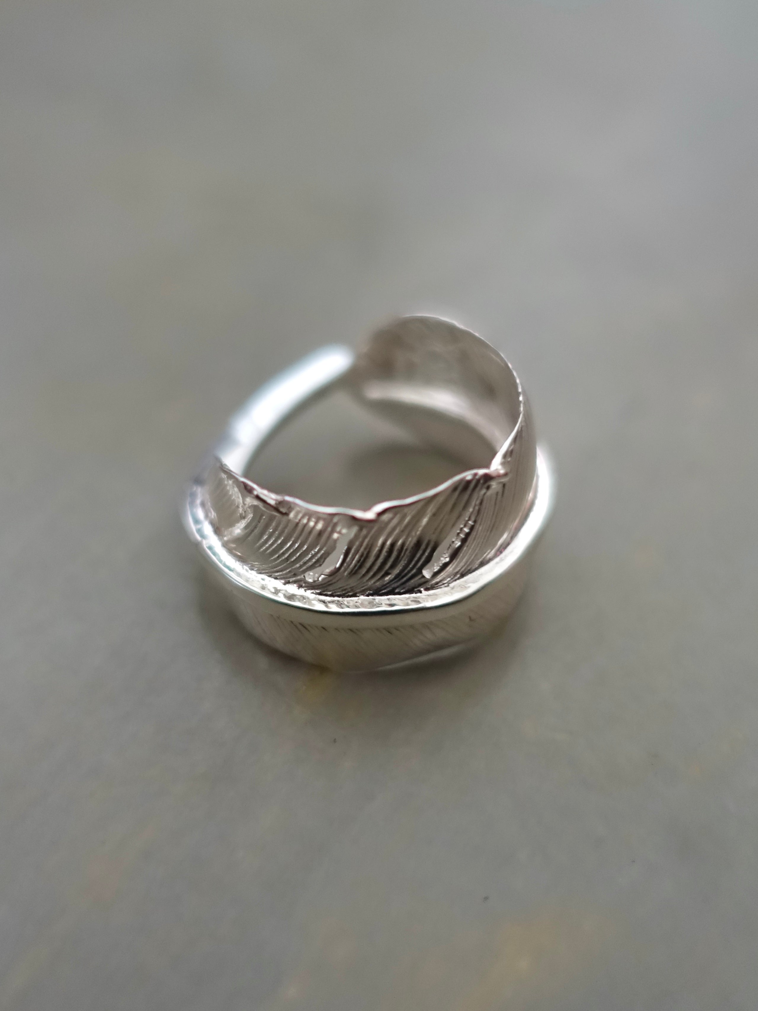 R-015 - Feather Ring