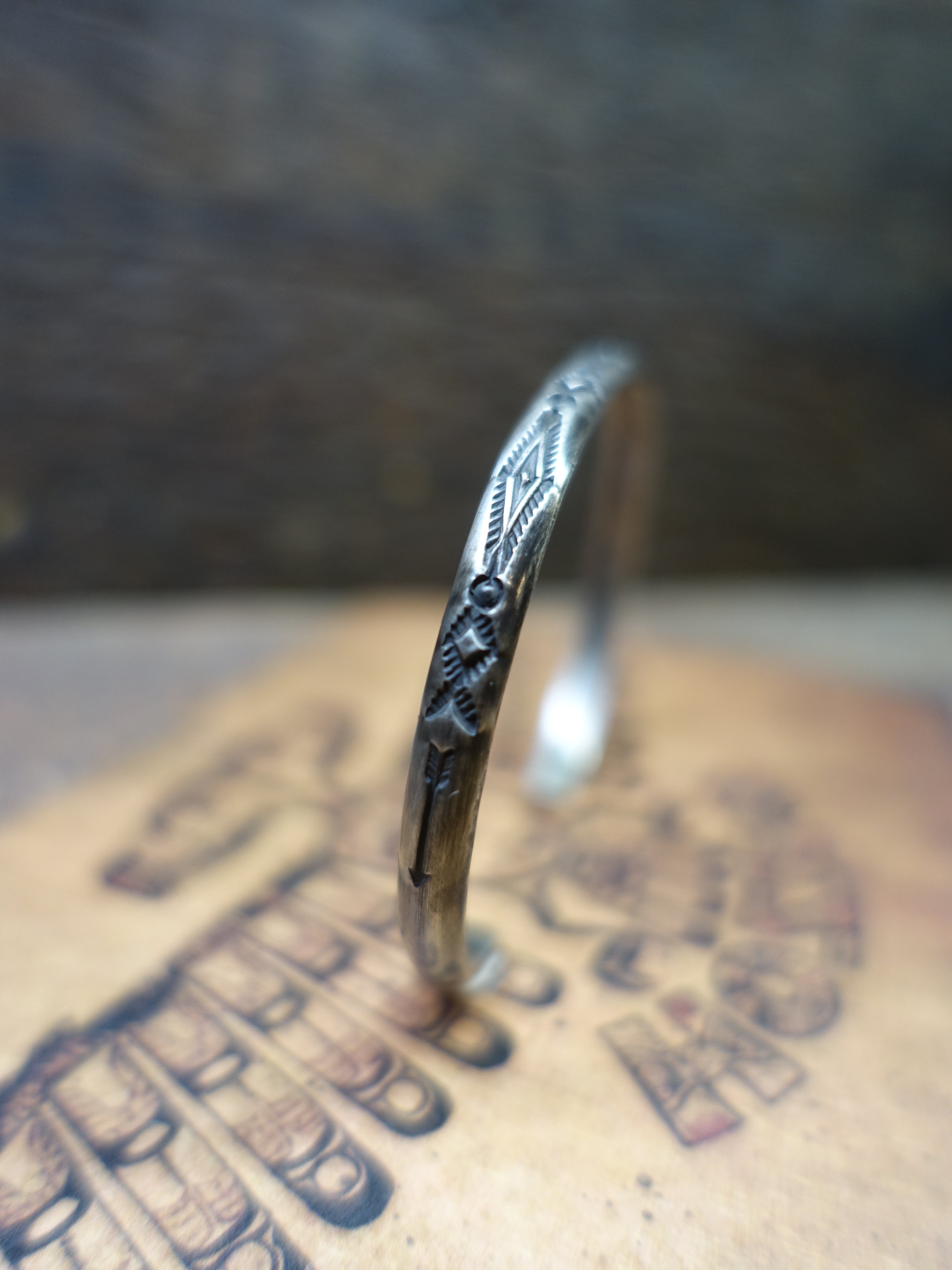 HOZHO - Native Stamp 1 - Silver Bangle