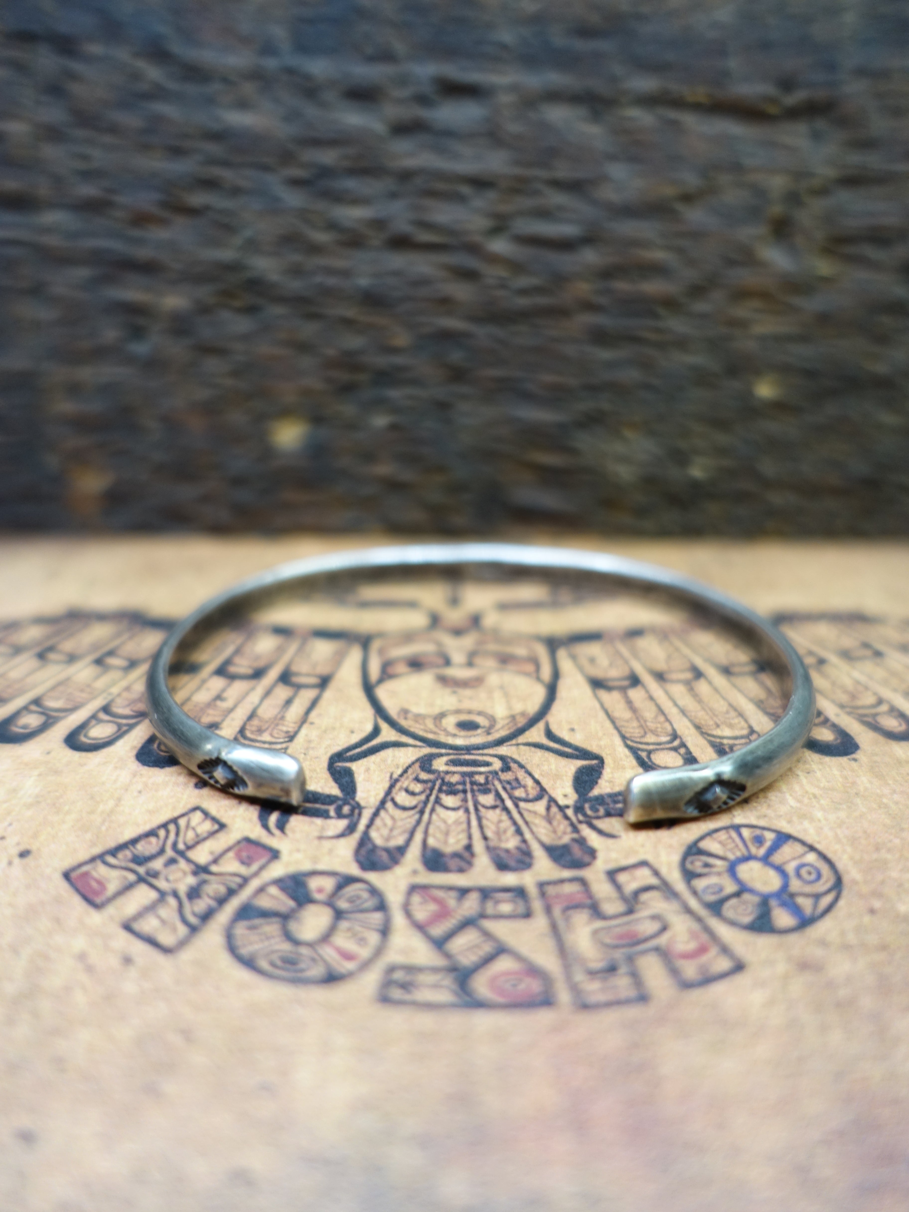 HOZHO - Native Stamp 1 - Silver Bangle