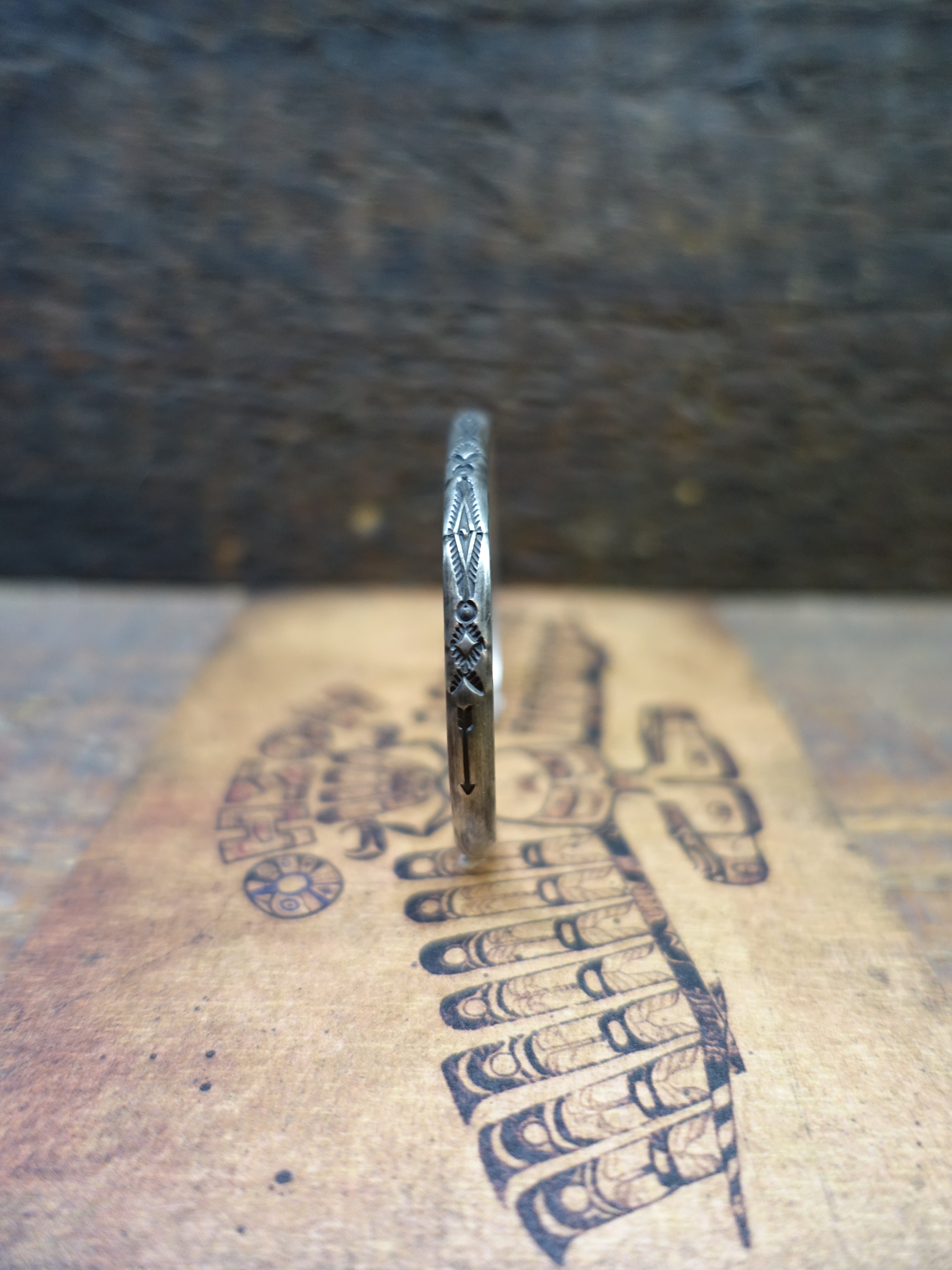 HOZHO - Native Stamp 1 - Silver Bangle