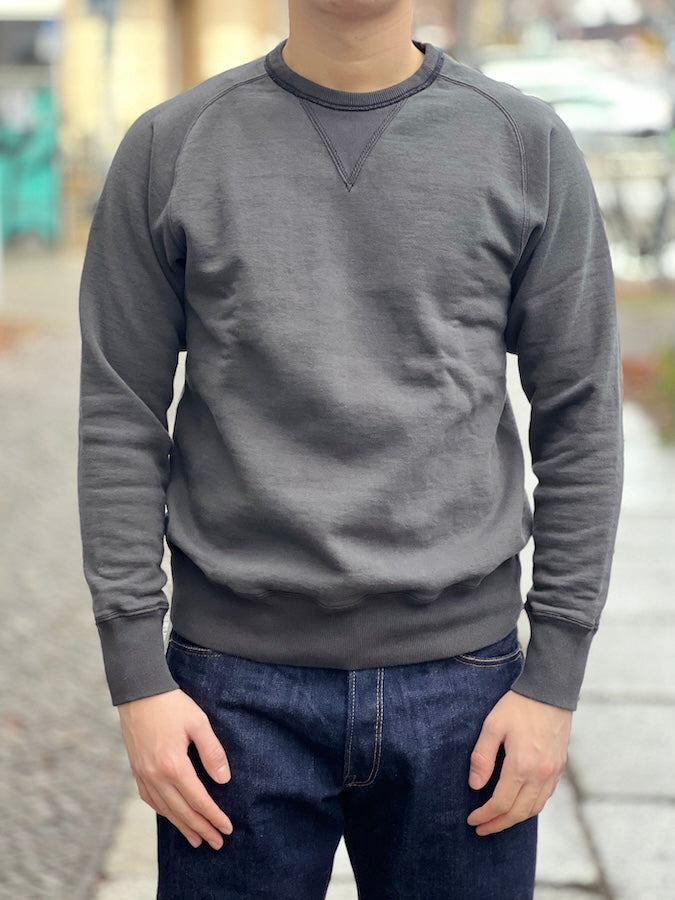 DELUXEWARE - 20oz Loopwheeled Sweatshirt - INK BLACK - S102-RVF[40s FREEDOM SLEEVE] - The fabric is produced in Wakayama and sewn on vintage UNION SPECIAL 1960s DOUBLE NEEDLE machines