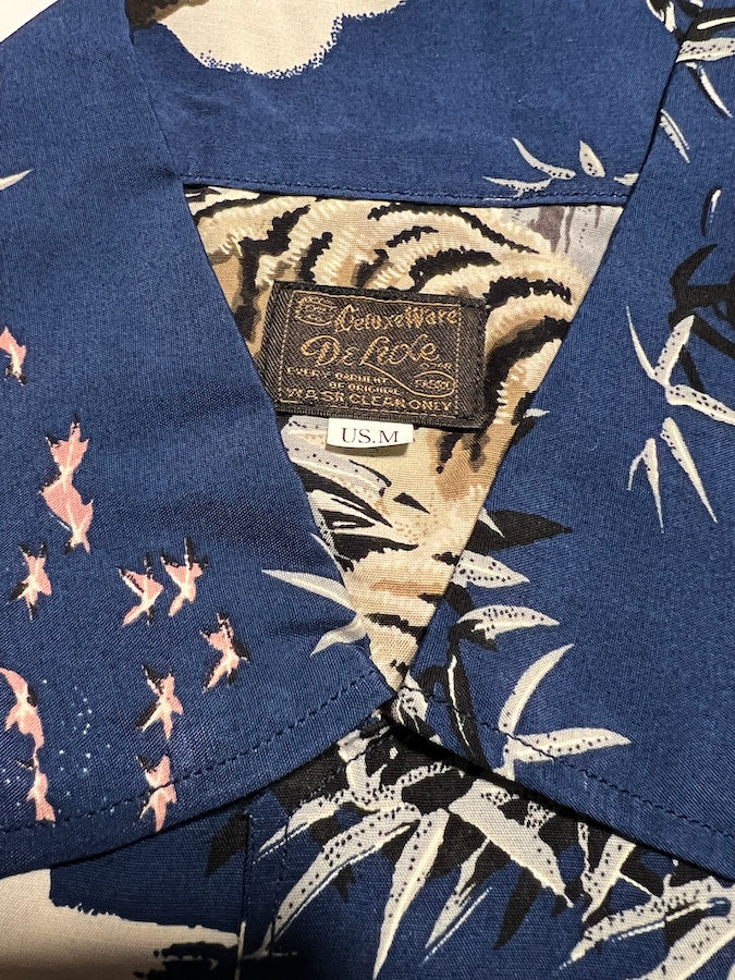 DELUXEWARE - AL-14S [DOUBLE TIGER] - HAWAII SHIRT - 100% RAYON hand-printed by Japanese artisans in 16 colors - NAVY