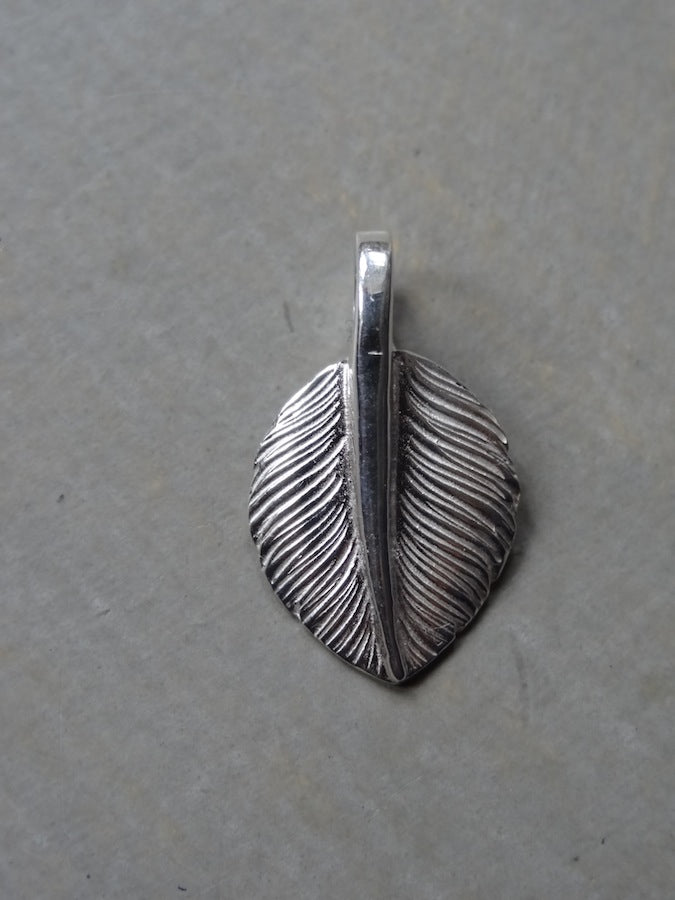 P-266R - Heart Feather - Large - Right