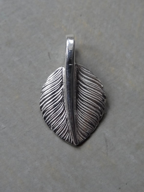 P-266R - Heart Feather - Large - Right