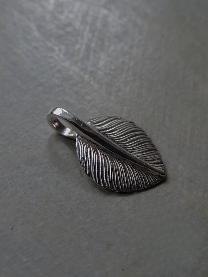 P-523L - Heart Feather - Medium - Left