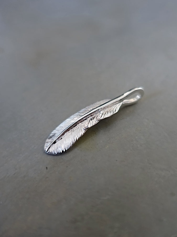 P-004R - Feather Pendant - Small - Right