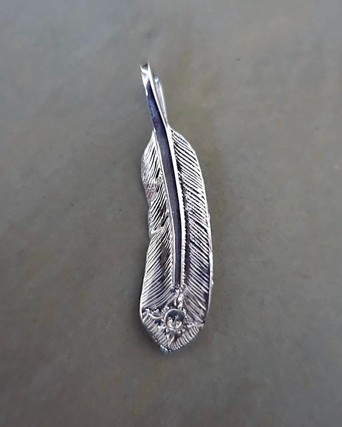 P-004R - Feather Pendant - Small - Right