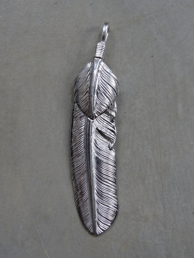 P-357R - Feather Pendant with Heartfeather - Large - Right