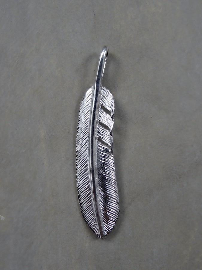 P-519R - Feather Pendant - Medium - Right