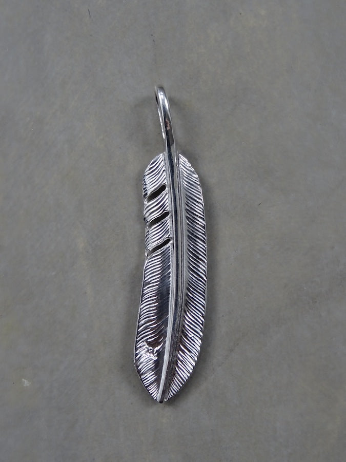 P-519R - Feather Pendant - Medium - Right