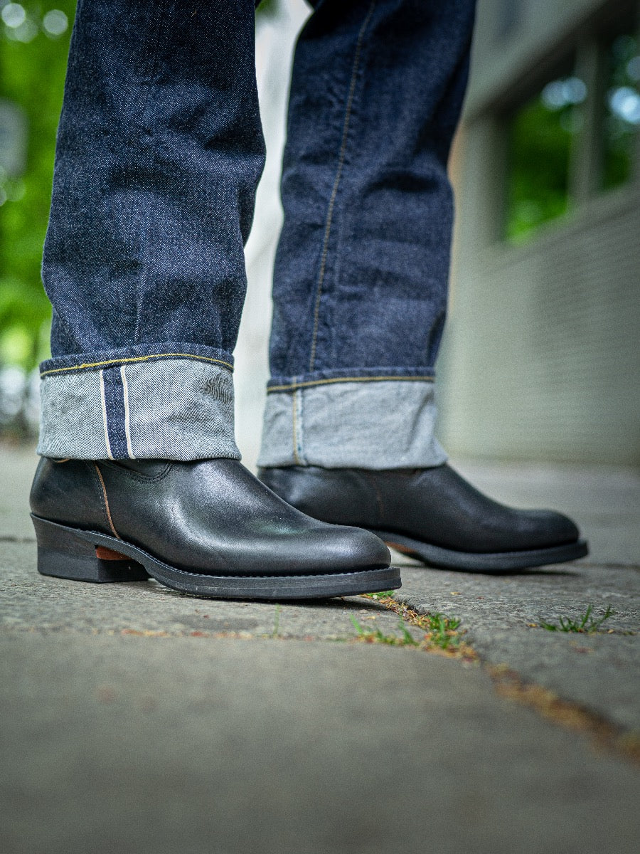 711 - 14oz Japanese Selvedge Denim based on work pants of the 1950's - Slightly Wide Straight