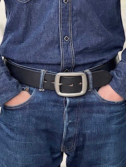 W001 - Super Heavyweight - Curved Leather Belt - Black - The strongest belt you can get !