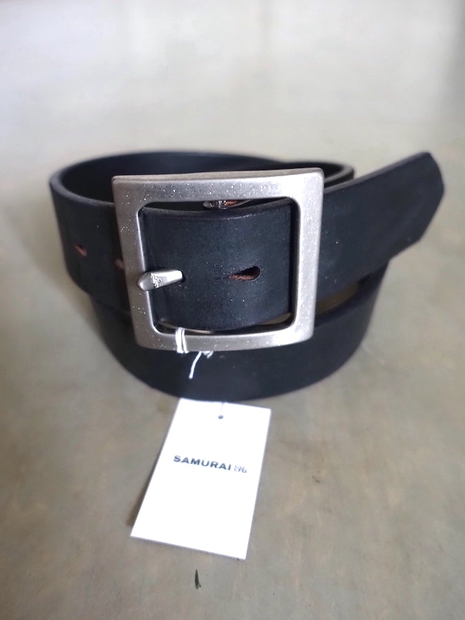 W002 - Super Heavyweight - Curved Bridle Leather Belt - Hand-Made Brass Buckle - Black
