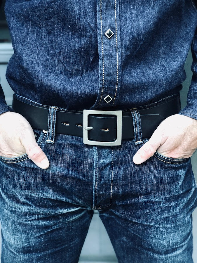 W002 - Super Heavyweight - Curved Bridle Leather Belt - Hand-Made Brass Buckle - Black