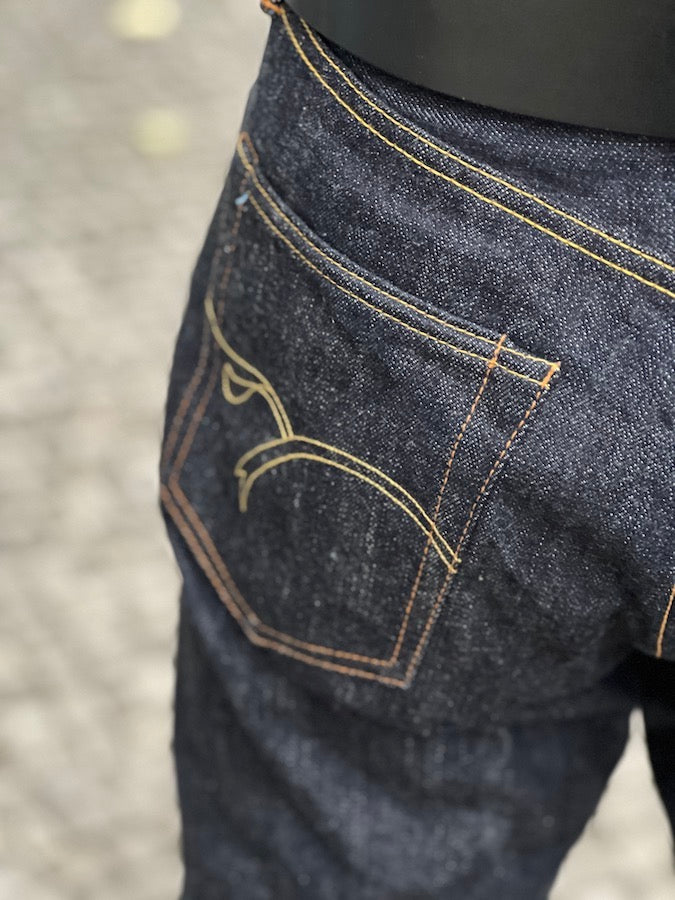 THE FLAT HEAD - 3004 - Wide Straight - Slightly Tapered - 14.5oz Selvedge Denim - U.S. Texas Cotton