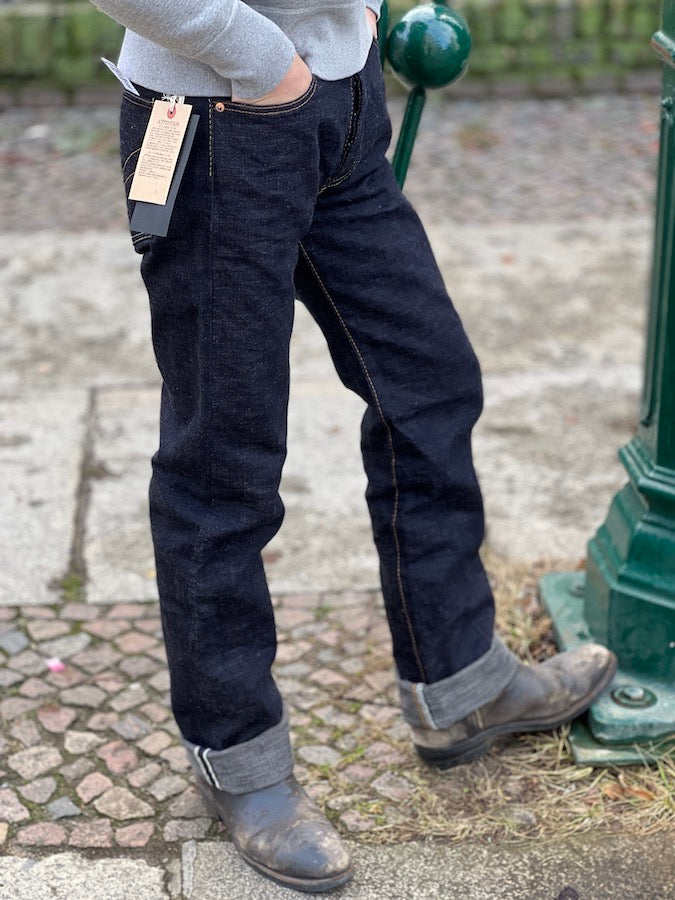 The Strike Gold SG5103【CLASSIC】Series - 15oz Slub Selvedge Denim - Right Hand Twill - Gray Weft - CLASSIC STRAIGHT