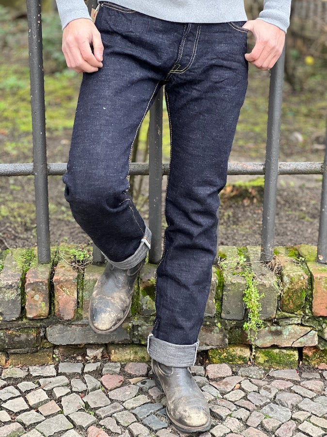 The Strike Gold SG5105【CLASSIC】Series - 15oz Slub Selvedge Denim - Right Hand Twill - Gray Weft - STYLISH STRAIGHT