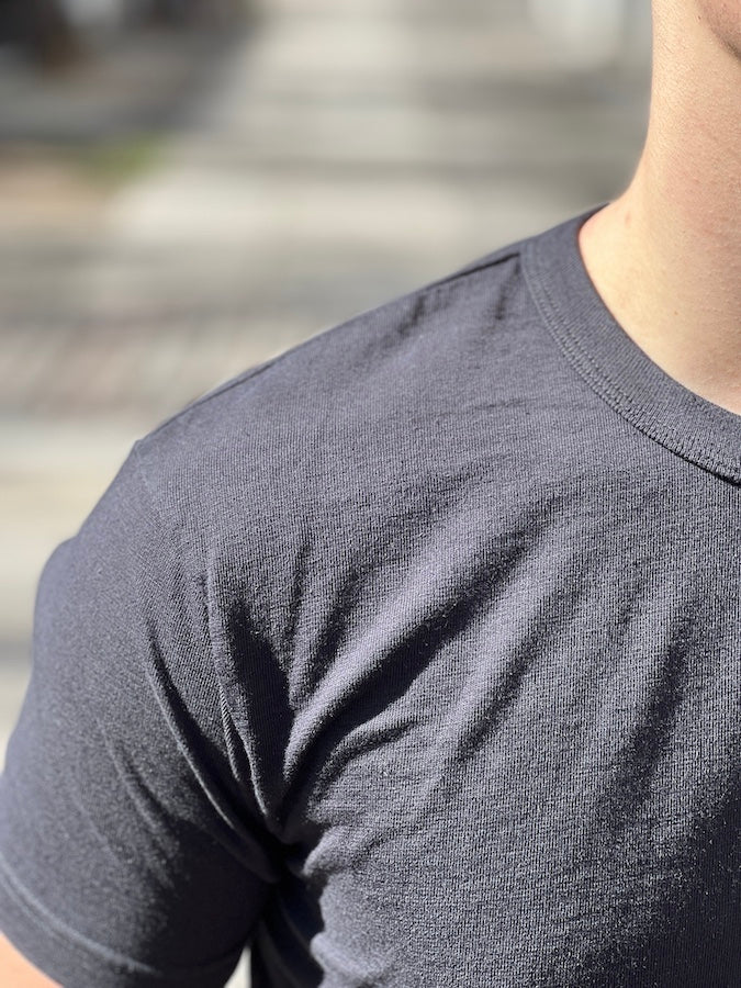 UES - " RAMAYANA " CREW-NECK T-SHIRT - Black