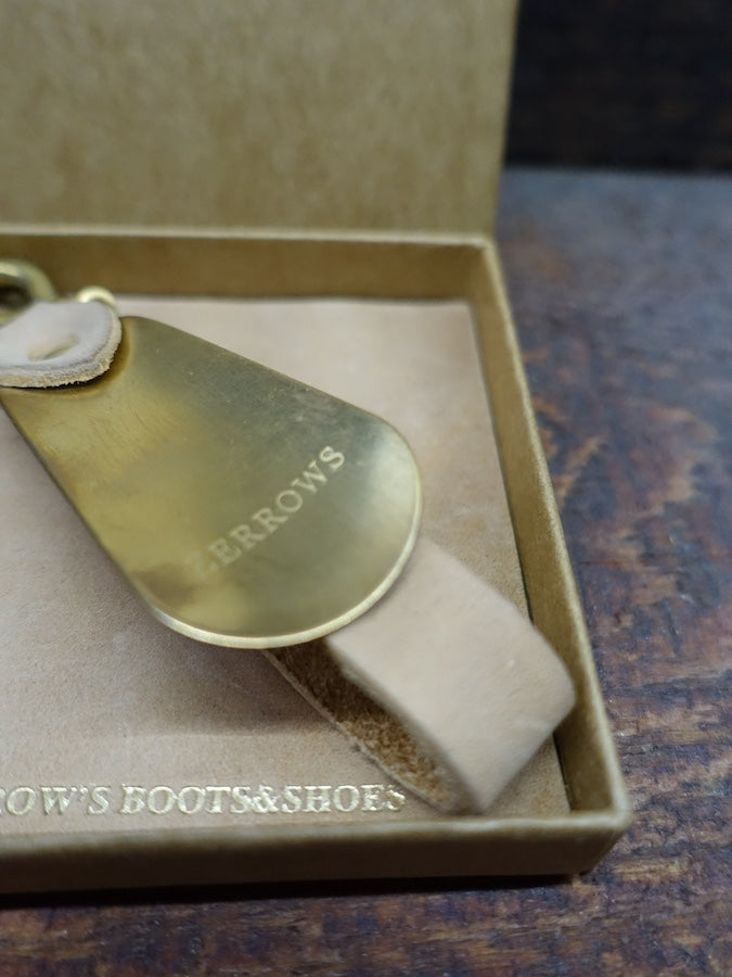 ZERROWS - BRASS SHOEHORN - Natural Horween Latigo Leather