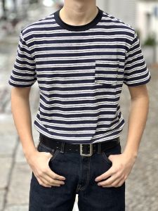 TROPHY CLOTHING - Pocket T-Shirt - MULTI  BORDER - Volume Cotton - Navy